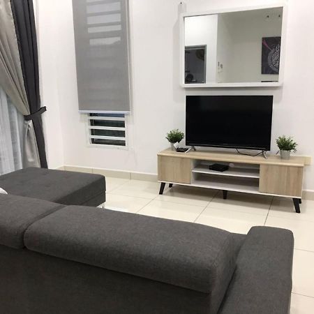 Baituljannah Homestay Batu Pahat Kültér fotó