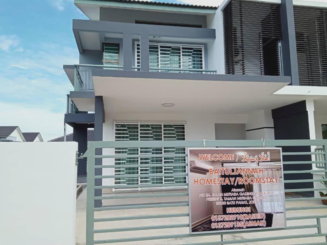 Baituljannah Homestay Batu Pahat Kültér fotó