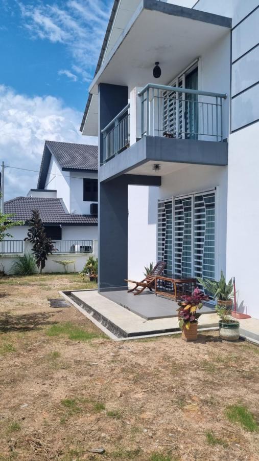 Baituljannah Homestay Batu Pahat Kültér fotó