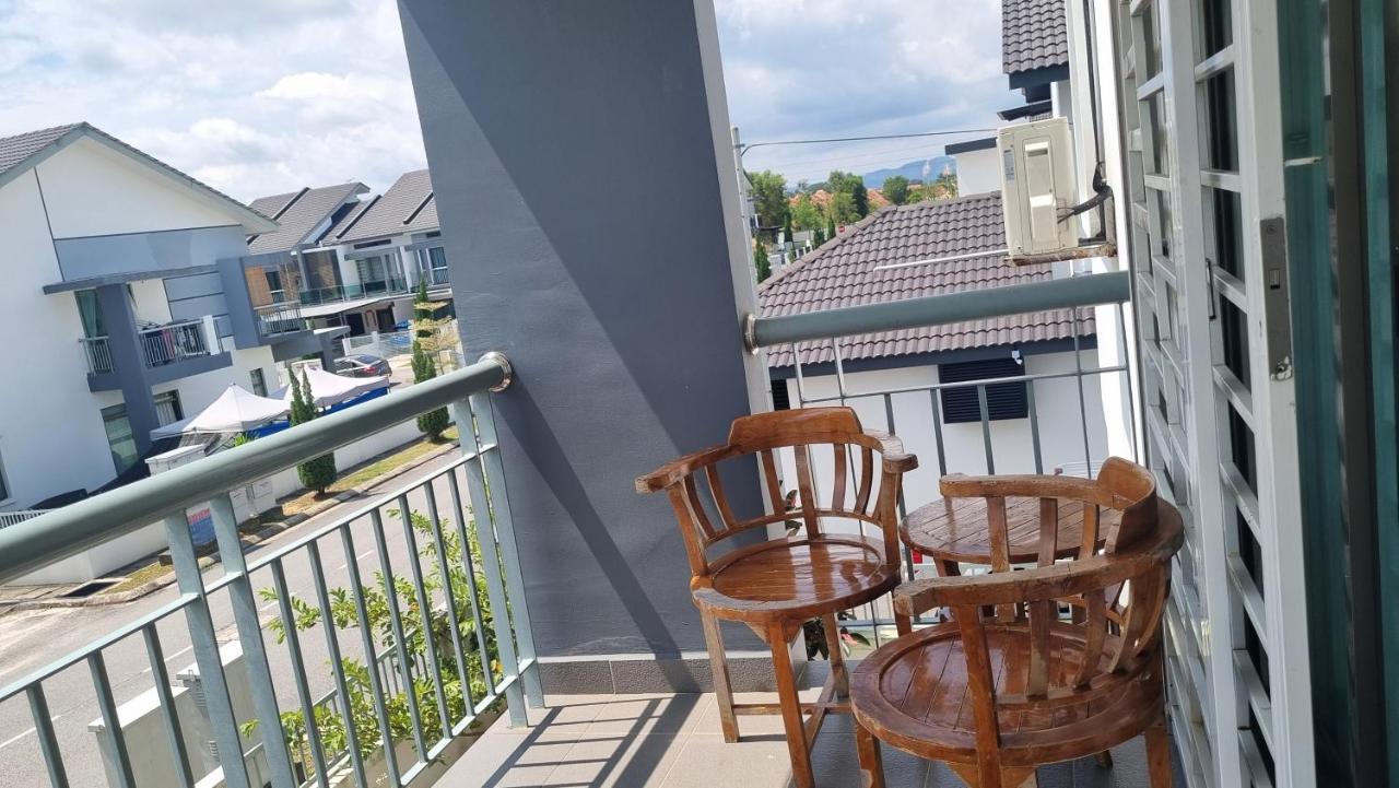 Baituljannah Homestay Batu Pahat Kültér fotó