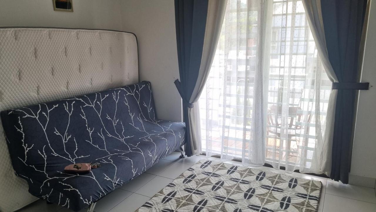 Baituljannah Homestay Batu Pahat Kültér fotó