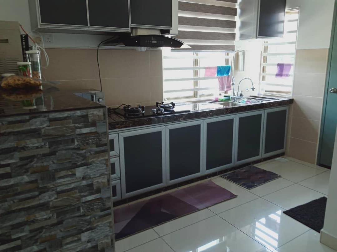 Baituljannah Homestay Batu Pahat Kültér fotó